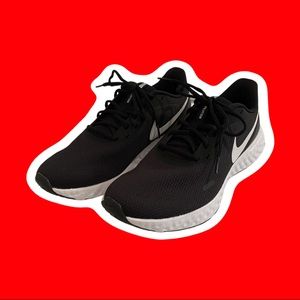 NWOT Nike Running Shoes